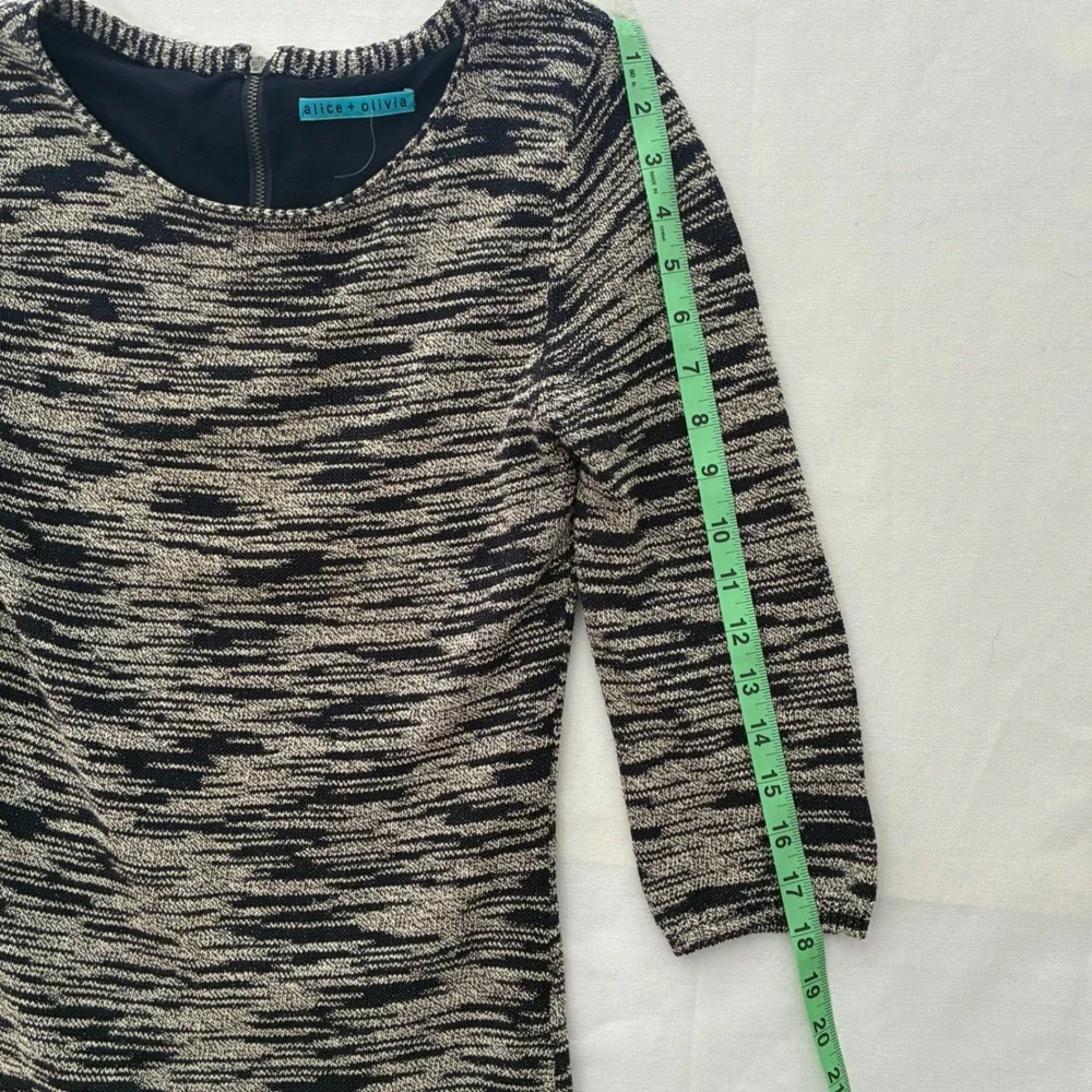 Alice + Olivia‎ Knit Sweater Dress Women XS Navy White Bodycon Quiet Luxury